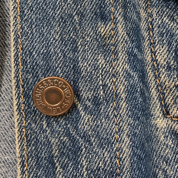 Levi's Original Trucker Jacket in "See Her Run Dark" Wash Size Small - Picture 7 of 13